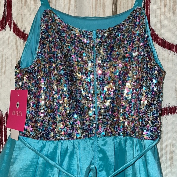 NWT - girls party/cocktail dress size 14 - Sequins, fancy- Holiday Dress🎁 - Picture 13 of 16